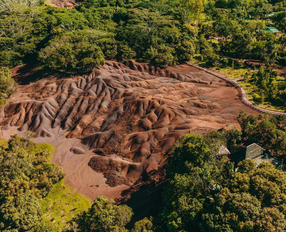 Chamarel & 7-Coloured Earth
