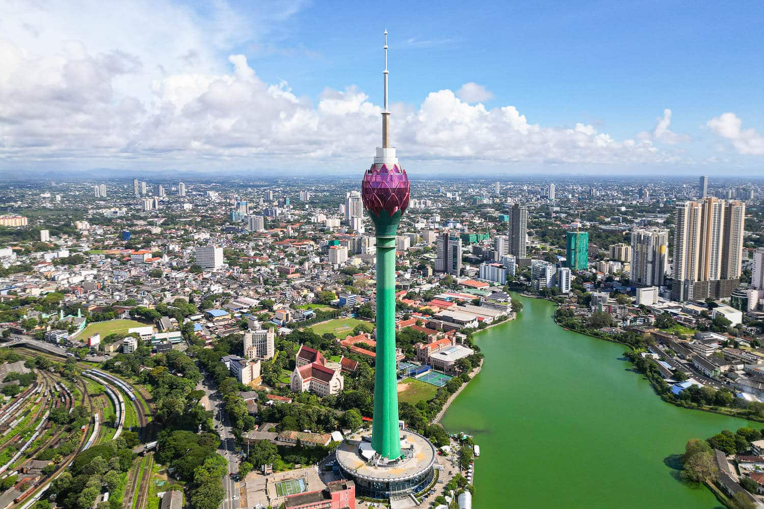 Colombo Modern & Historic Gateway